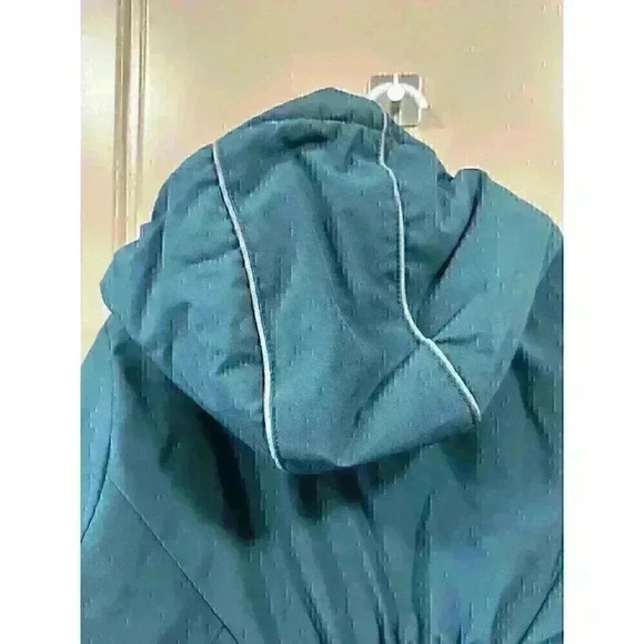 Champion Girls hooded ski or snowboard jacket Kid size XL (14-16) - Picture 10 of 11